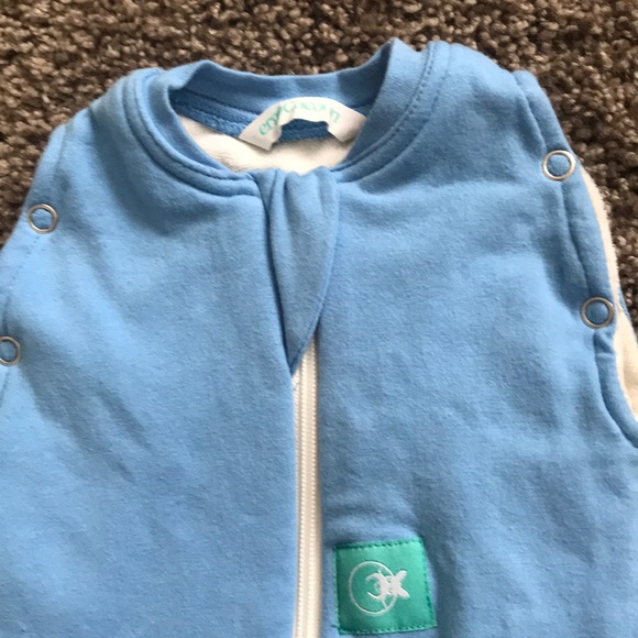 Swaddle - Picture 2 of 2